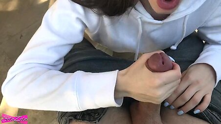 Fast blowjob and cum in mouth