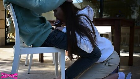 Fast blowjob and cum in mouth