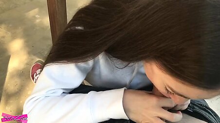 Fast blowjob and cum in mouth