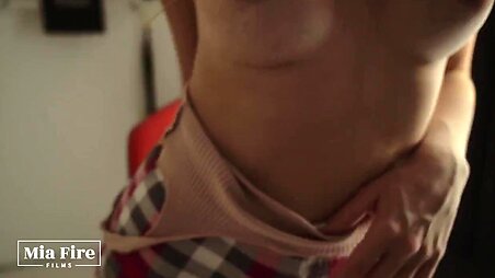 Quick sex very hot sexy girl in the gym