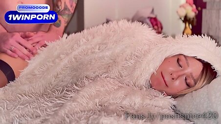 Putting her ass on her mother's lover. Anal creampie