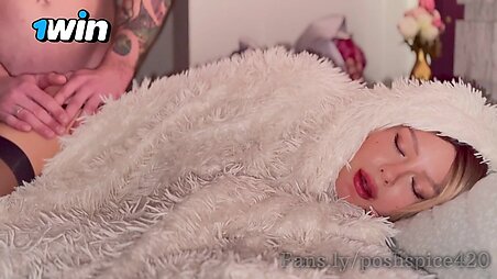 Putting her ass on her mother's lover. Anal creampie