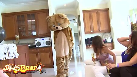 DANCING BEAR - Cock Party Strippers Get Their Cocks Sucked By Horny Women